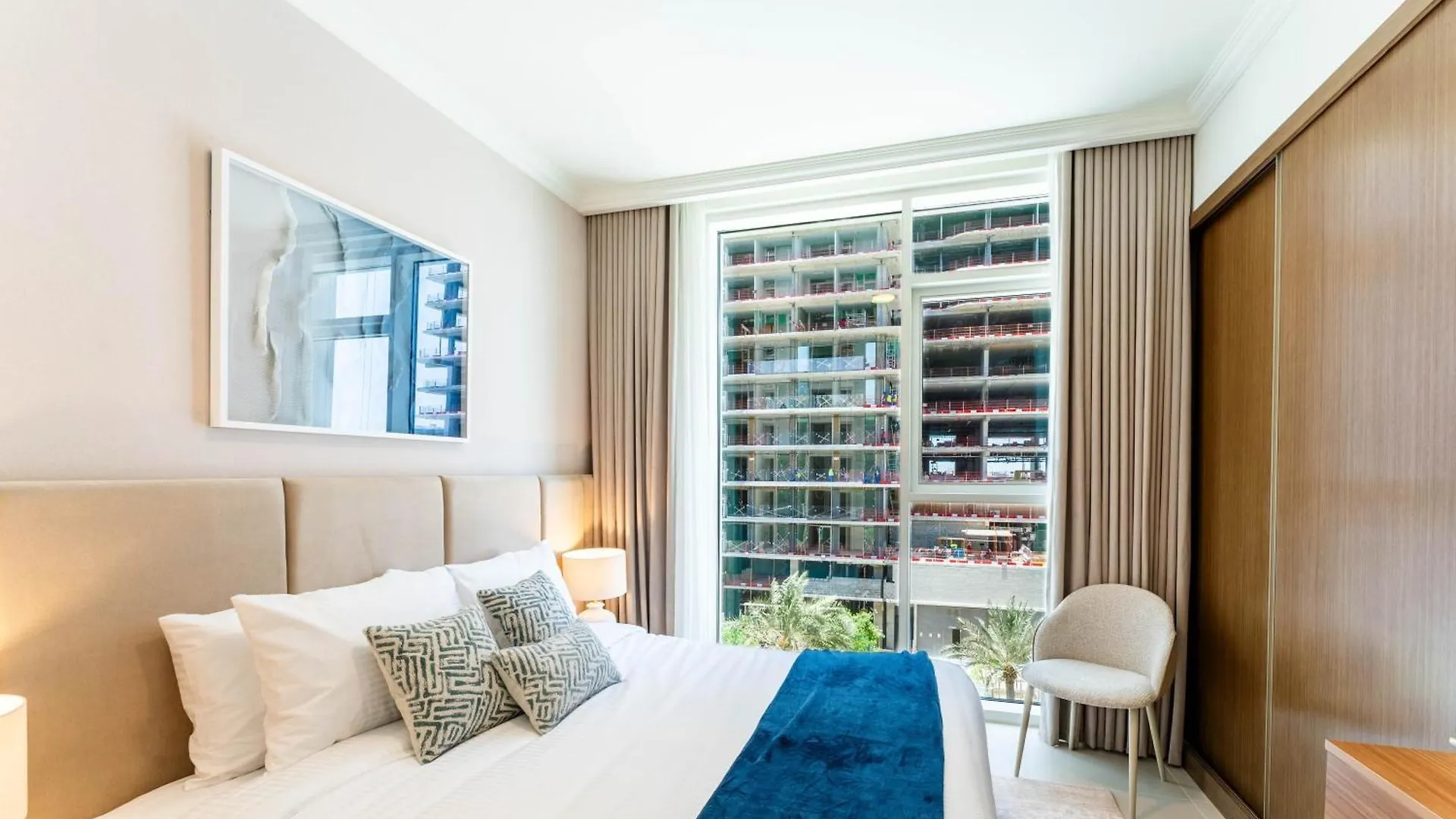 Fam Living 1Br Coastal Stay Palace Beach Residence Dubai United Arab Emirates