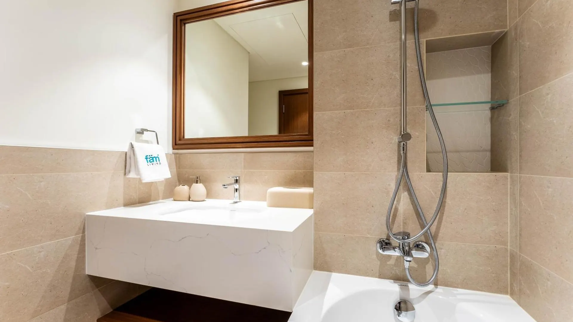 Fam Living 1Br Coastal Stay Palace Beach Residence Dubai 0*,